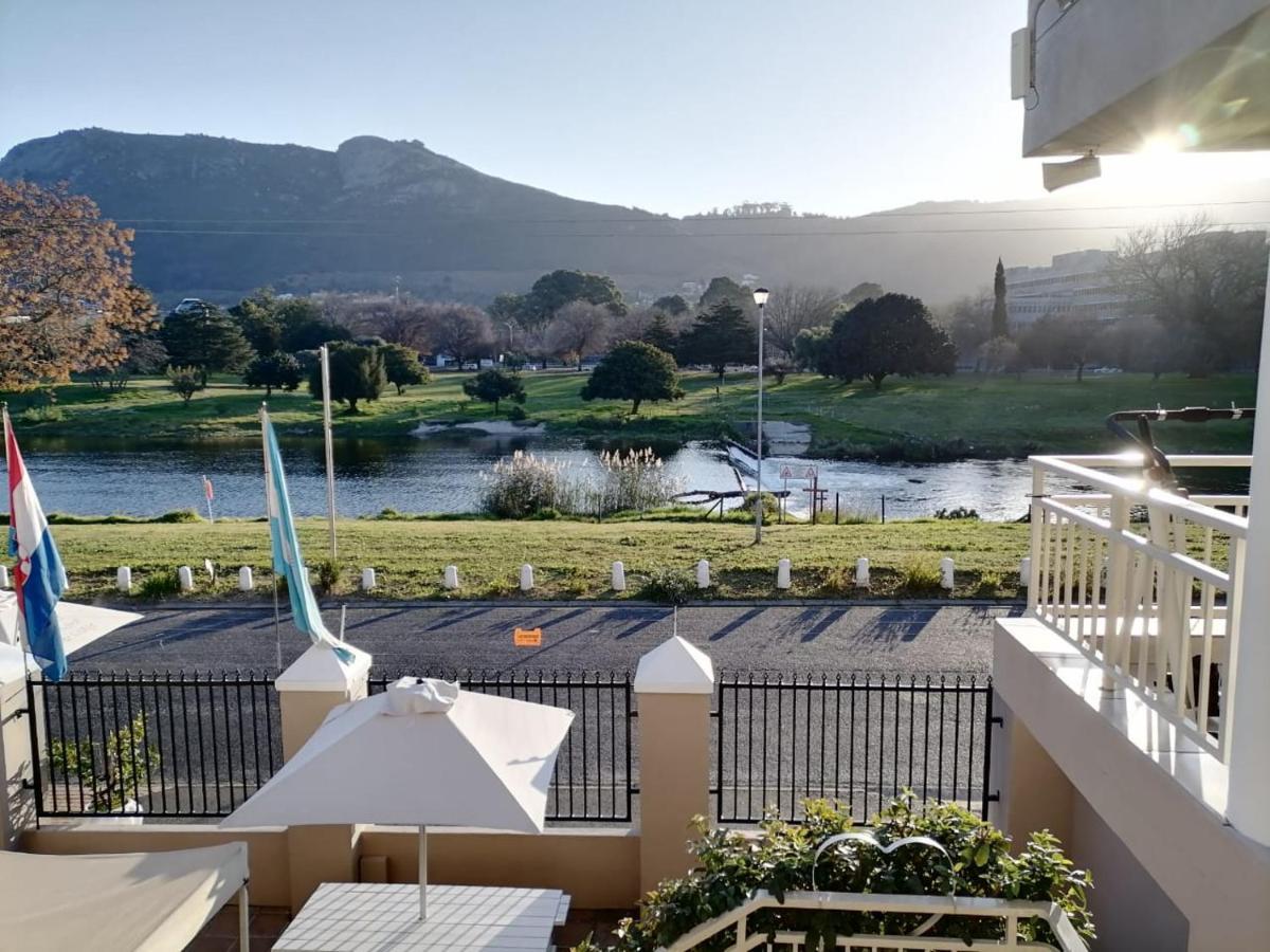 Sunset Boulevard Riverlodge Paarl Exterior photo