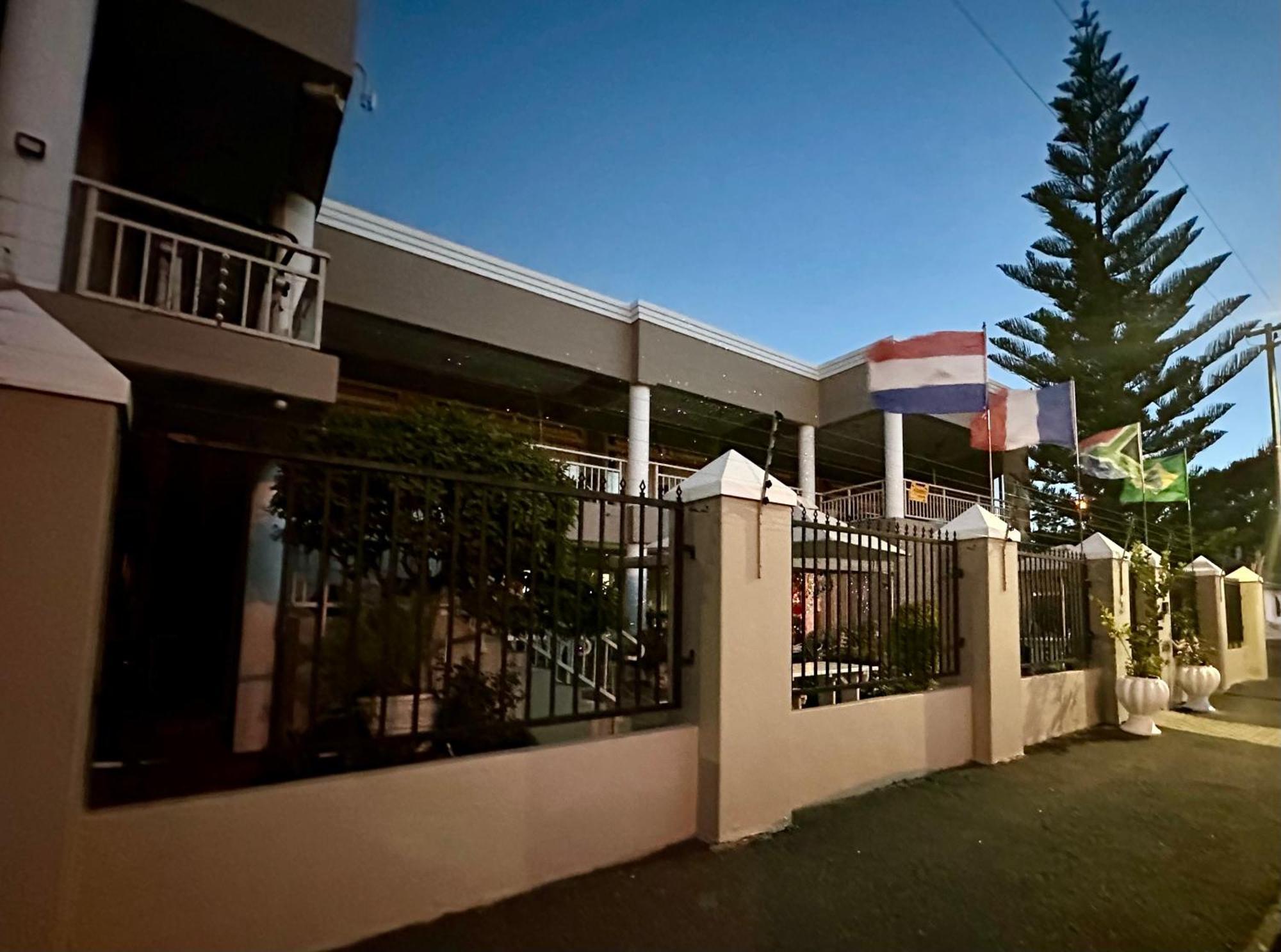 Sunset Boulevard Riverlodge Paarl Exterior photo